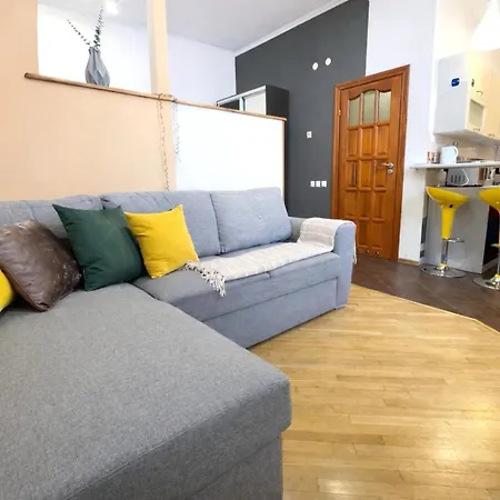 Apartament затишні в центрі біля пл ринок