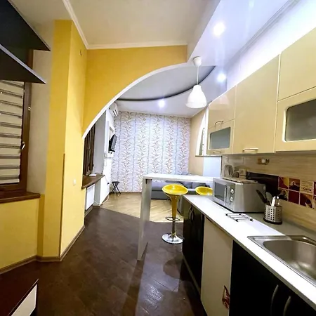 Apartament затишні в центрі біля пл ринок *