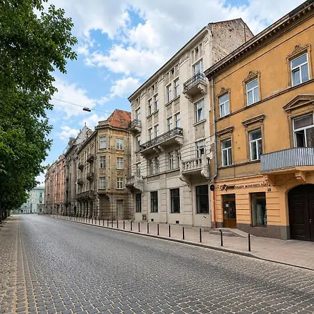 Apartament затишні в центрі біля пл ринок *